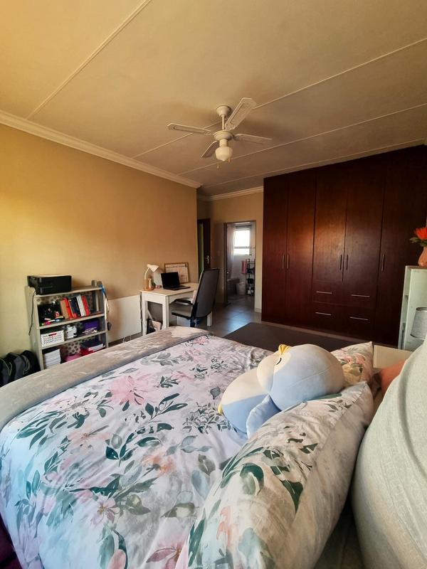 2 Bedroom Property for Sale in Van Der Hoff Park North West
